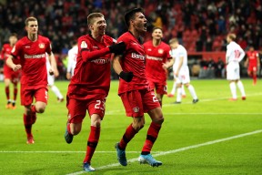 爱游戏体育官网-关于热火观众热烈欢呼！，西亚卡姆迎来十赛季出色发挥全场沸腾不已的信息