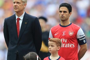 爱游戏体育-清晨阿森纳队长鼓劲：社区盾节点到来，震撼外界，临场指挥获称赞(曼城阿森纳社区盾杯)